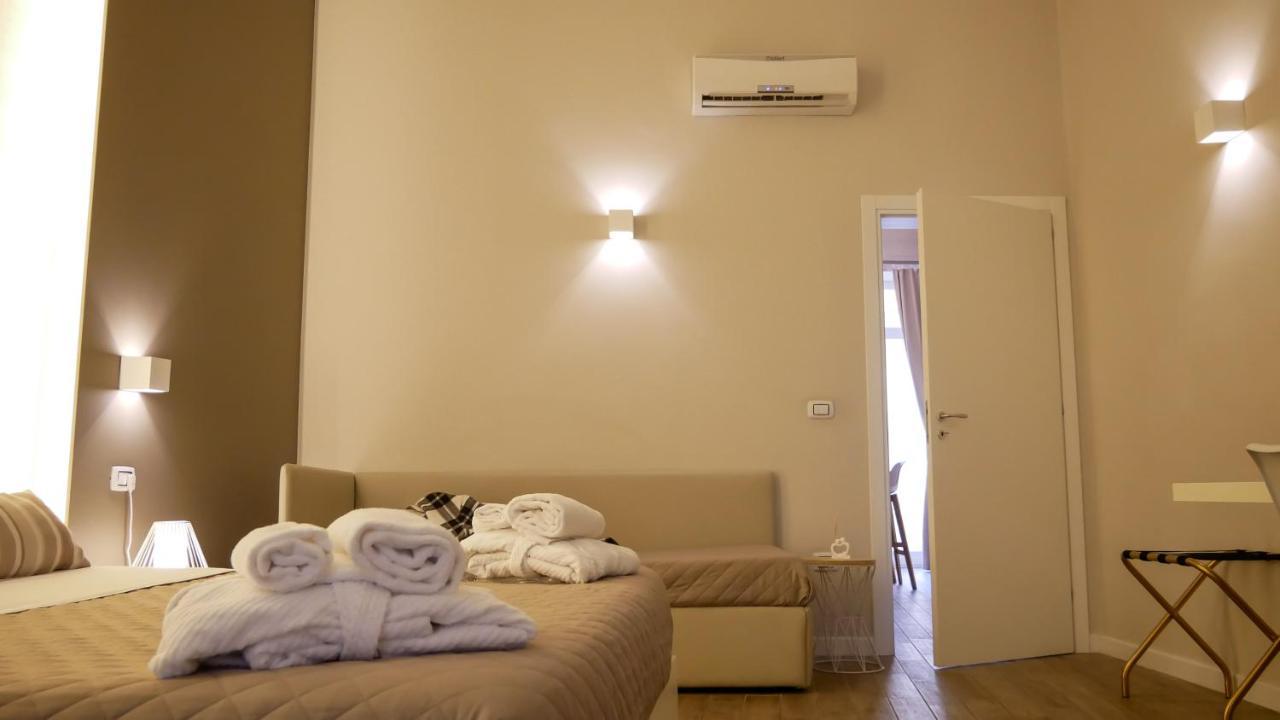 La Banchina Holiday Rooms Trani Luaran gambar