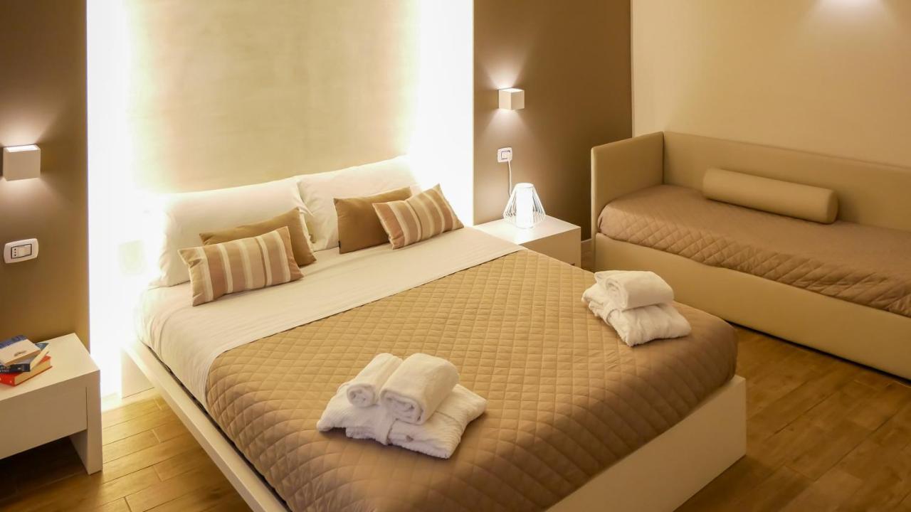 La Banchina Holiday Rooms Trani Luaran gambar