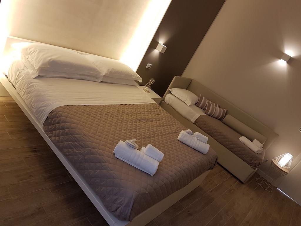 La Banchina Holiday Rooms Trani Luaran gambar